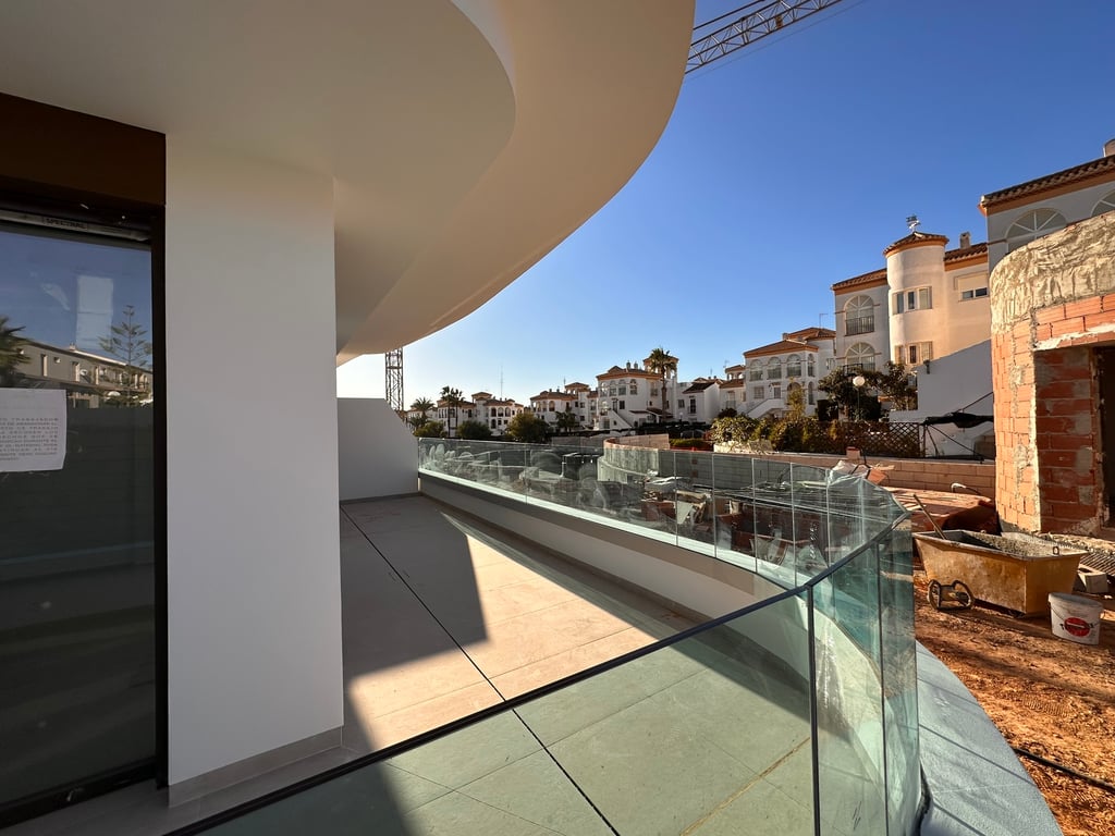 Apartment in Playa Flamenca - Image 2