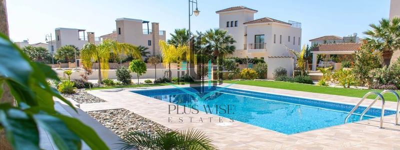 Villa in Kouklia - view 1