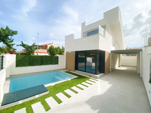 Villa in Los Alcazares - view 1