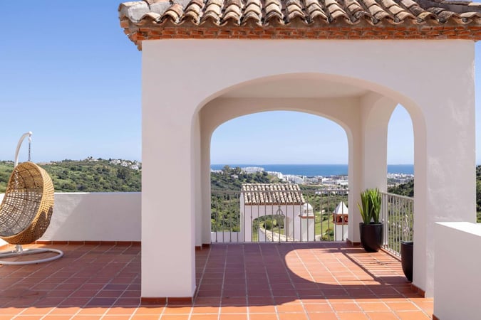 House in Estepona - view 1