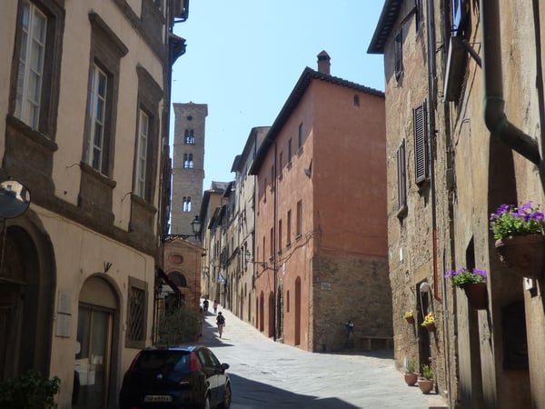 House in Volterra - view 1