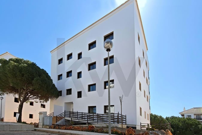 Apartment in Olhos de Agua - view 1