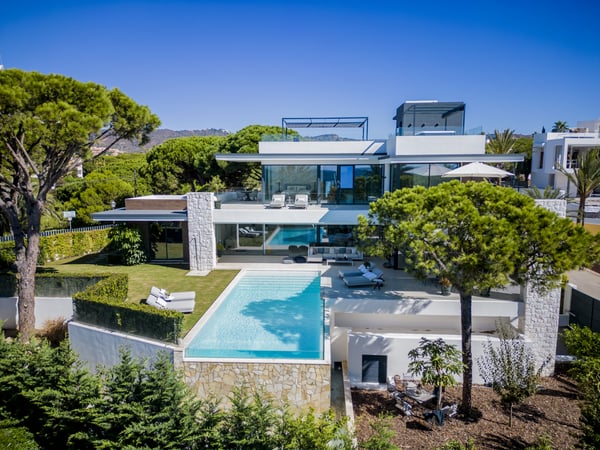 Villa in Artola - view 1