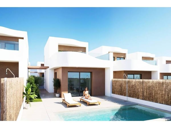 Villa in Los Montesinos - view 1