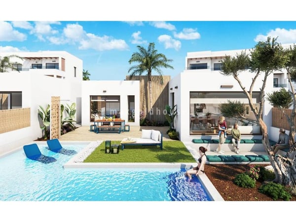 Villa in Los Alcazares - view 1