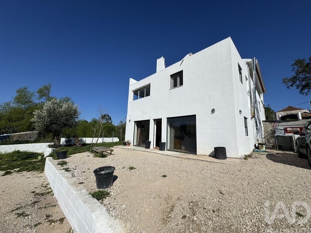 House in Casais - Image 2