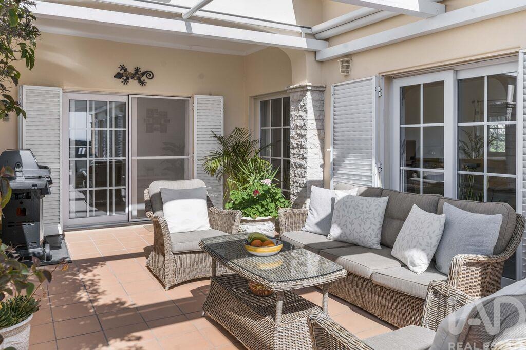 House in Lagoa - Image 3