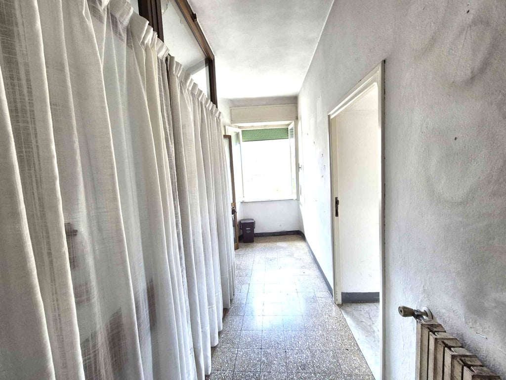 House in Castelnuovo di Garfagnana - Image 3