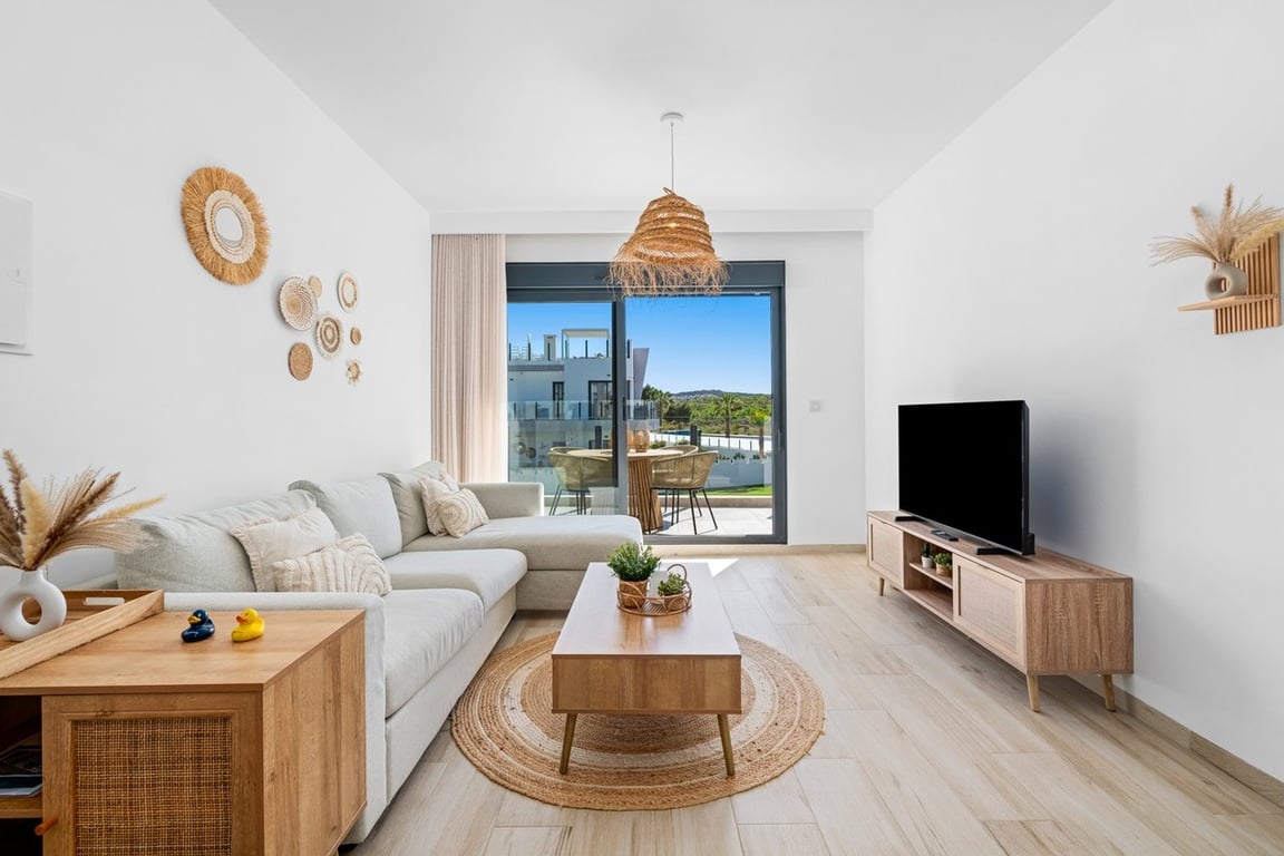 Apartment in San Miguel de Salinas - Image 3