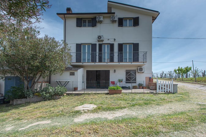 House in Buccaro - view 1