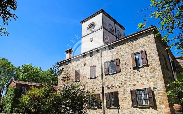 Villa in Collecchio - view 1