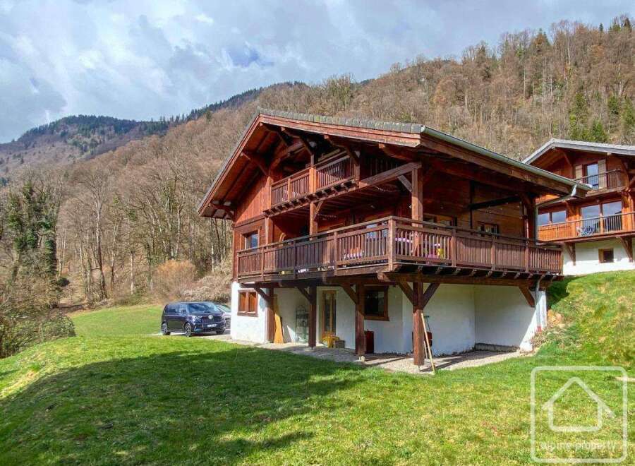 House in Verchaix - Image 2