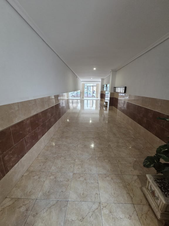 Apartment in Torrevieja - Image 2