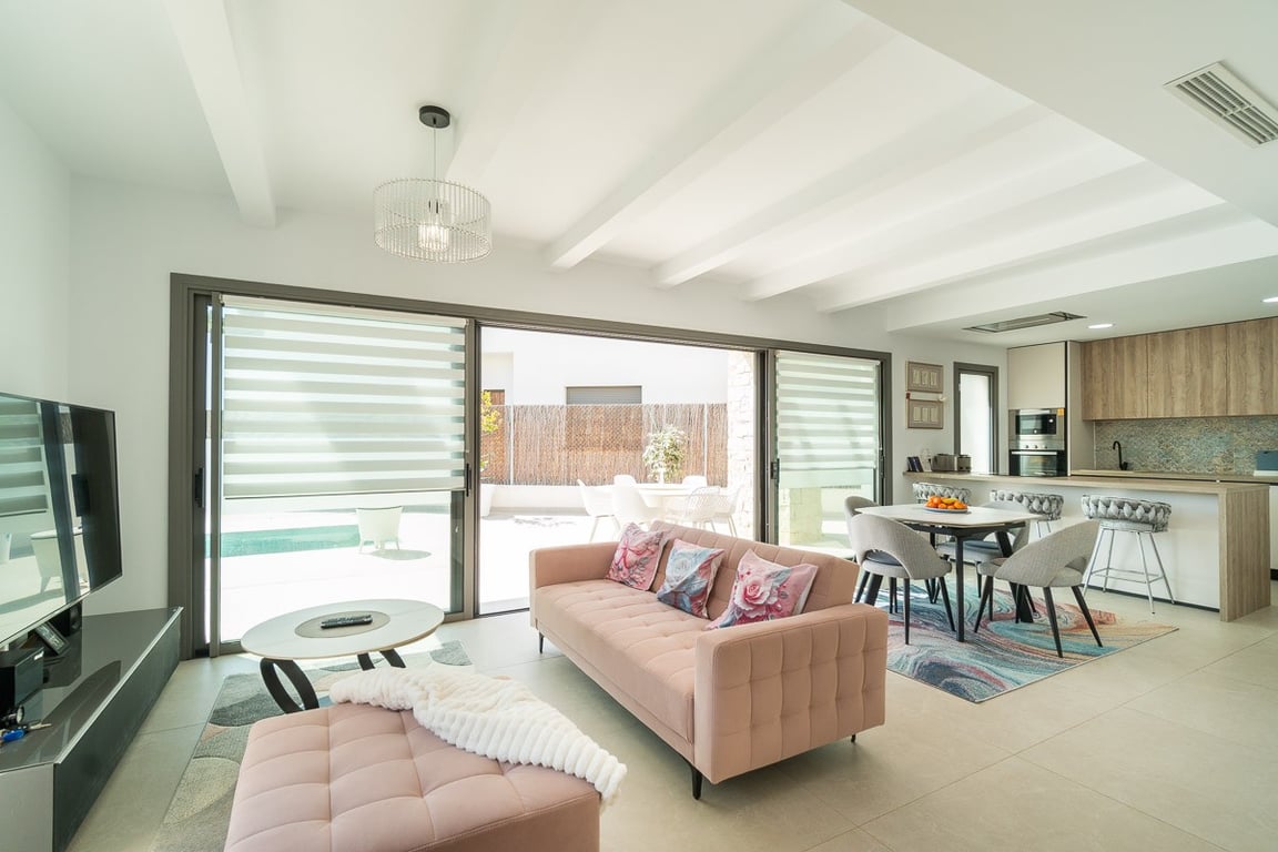 Villa in Urbanizacion los Balcones - Image 3