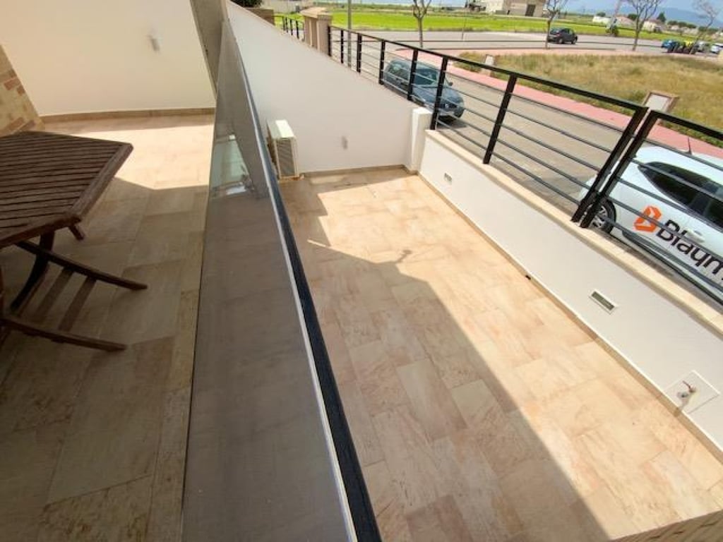 Villa in Roldan - Image 3