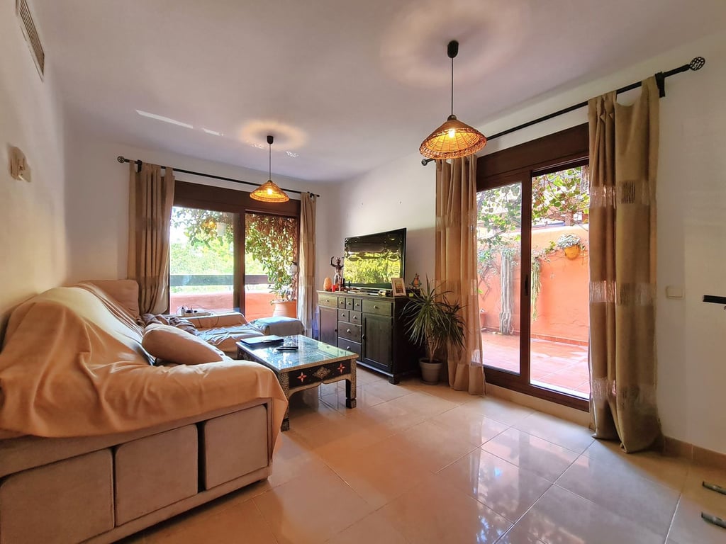 Apartment in Estepona - Image 3