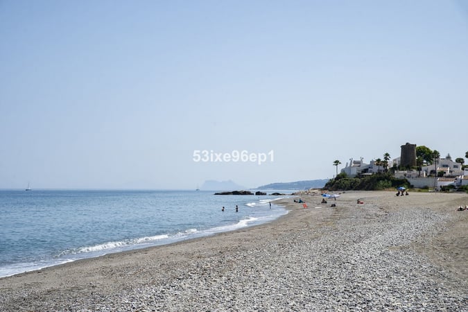House in Estepona - view 1