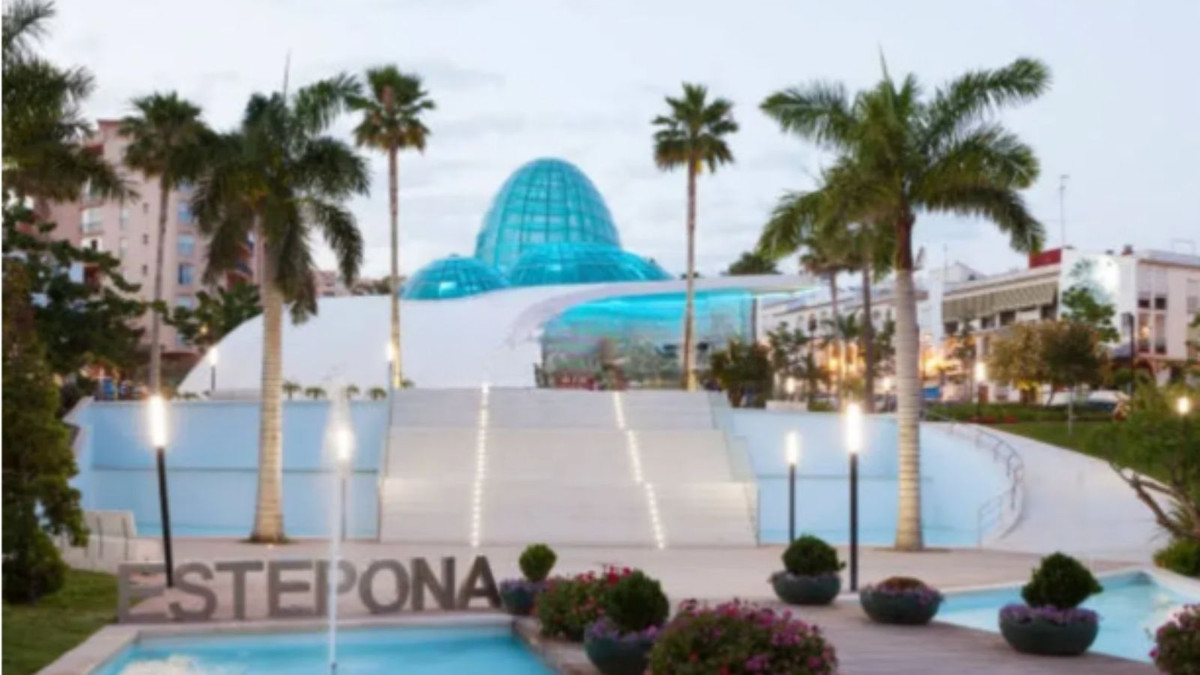 Apartment in Estepona - Image 2