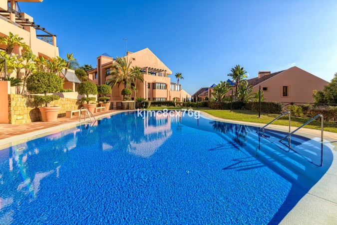 Apartment in Sitio de Calahonda - view 1