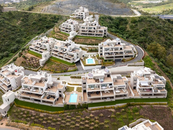 Apartment in Nueva Andalucia - view 1