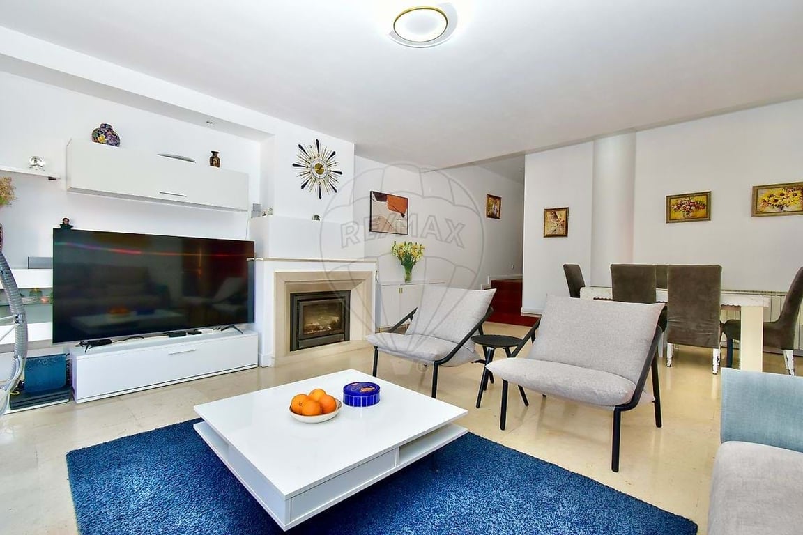 Villa in Costa do Estoril - Image 2