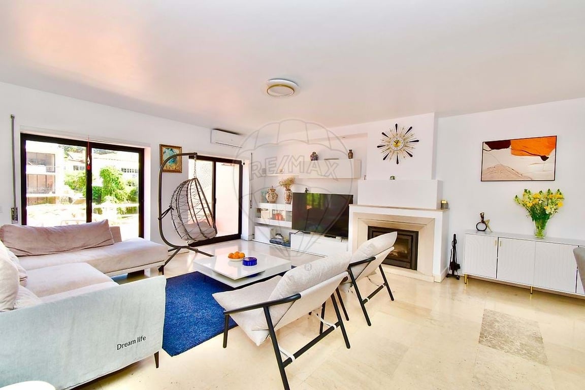 Villa in Costa do Estoril - Image 3