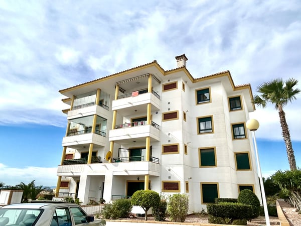 Apartment in Campoamor R-5 - view 1