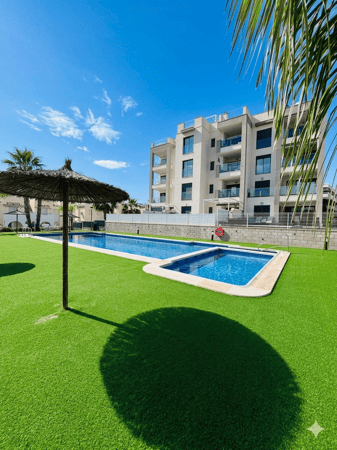 Apartment in Villamartin - view 1