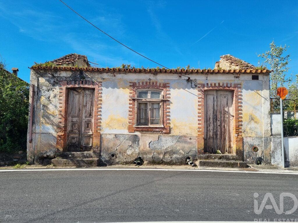 House in Vila Nova de Poiares - Image 3