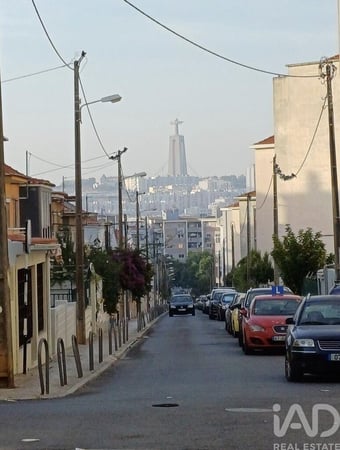 Apartment in Laranjeira - view 1