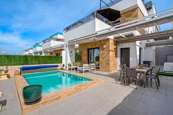 Villa in Benijofar - view 1