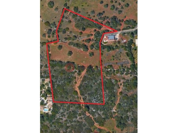 House in Santa Barbara de Nexe - view 1