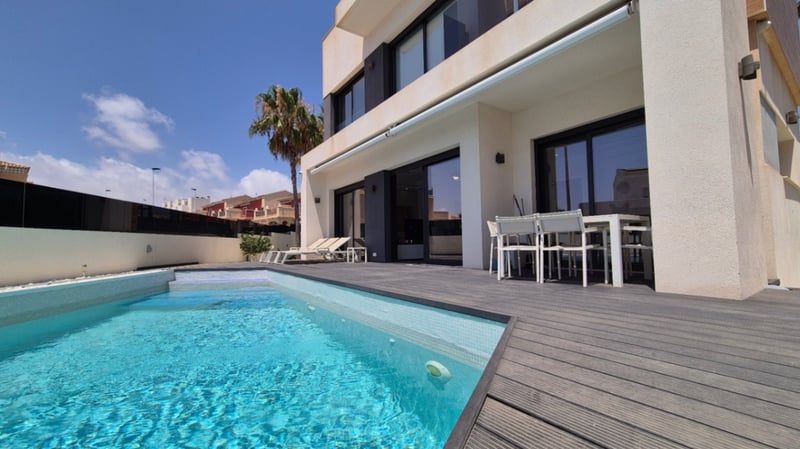 Villa in Torrevieja - view 1