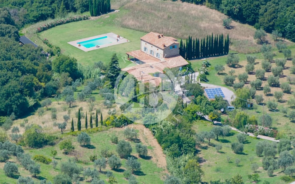 Villa in Castellina Marittima