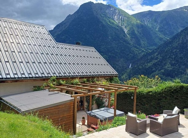 Chalet in Les Deux Alpes - view 1