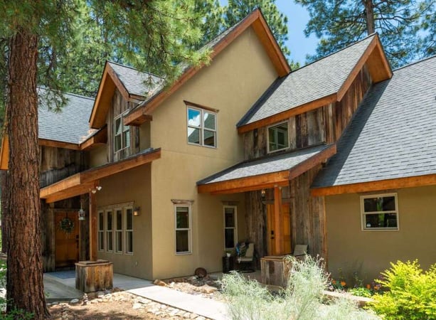 House in La Plata County - view 1