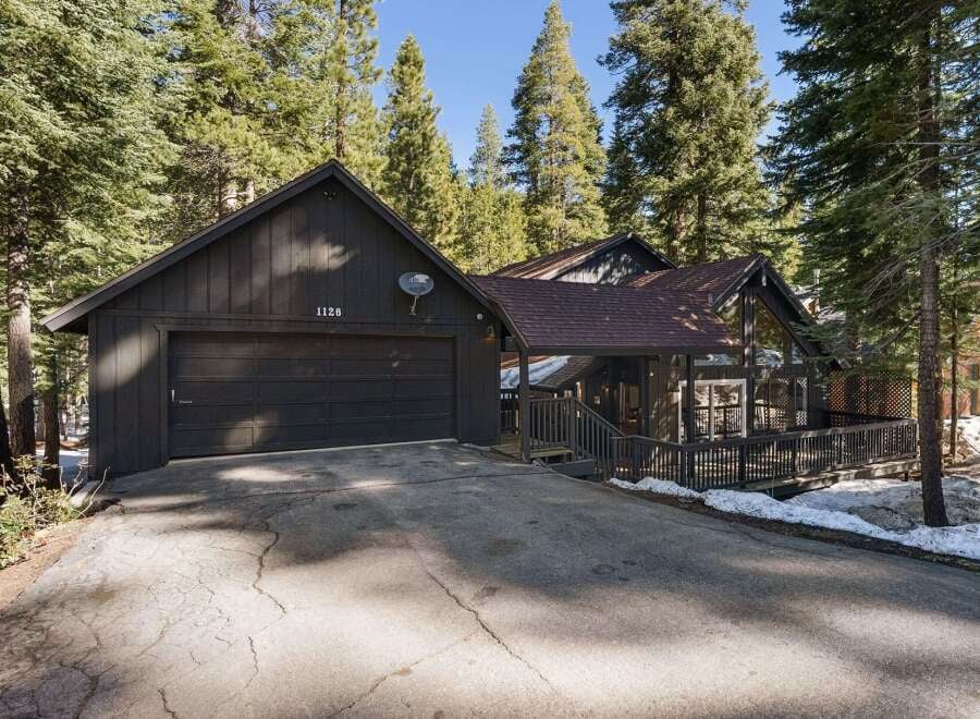 House in Tahoe Estates - Image 3
