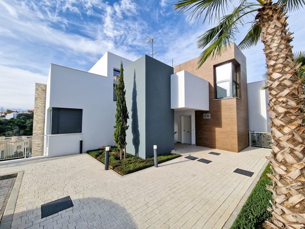 House in Artola - view 1