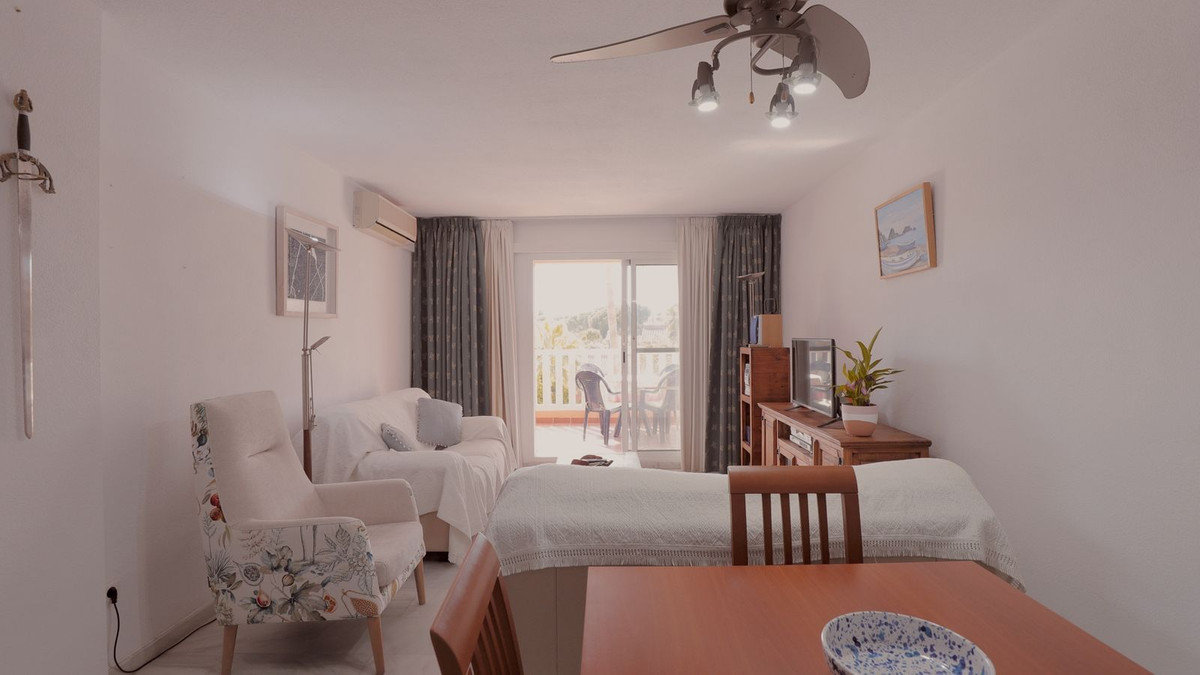 Apartment in Marbella - Image 3