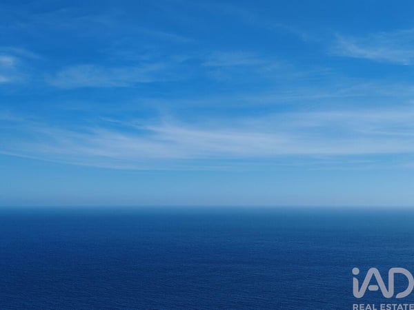 House in Ribeiras - view 1