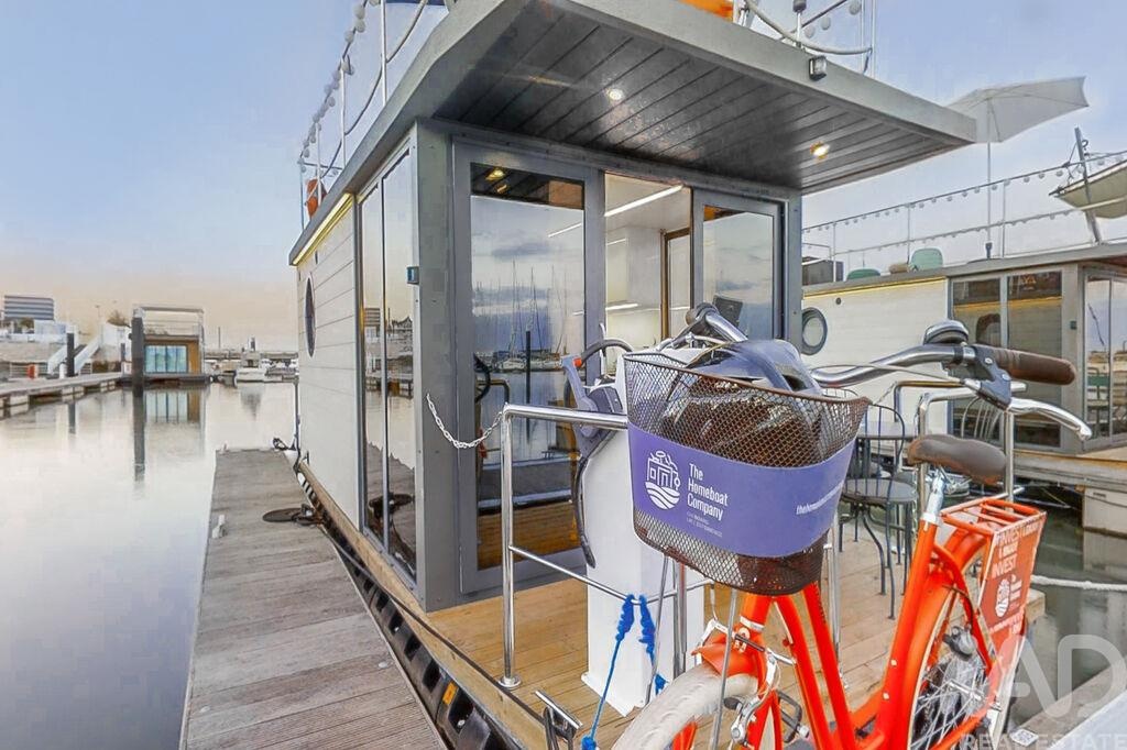 Apartment in Olivais - Image 2