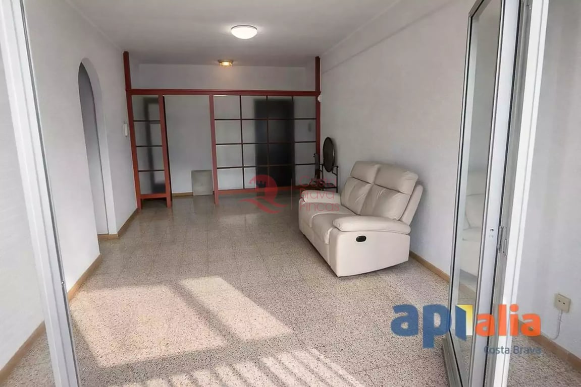 Apartment in Palamos - Image 3