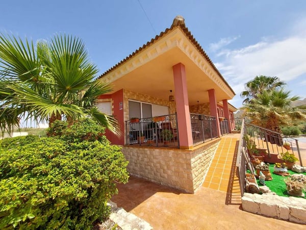 Villa in Murcia - view 1