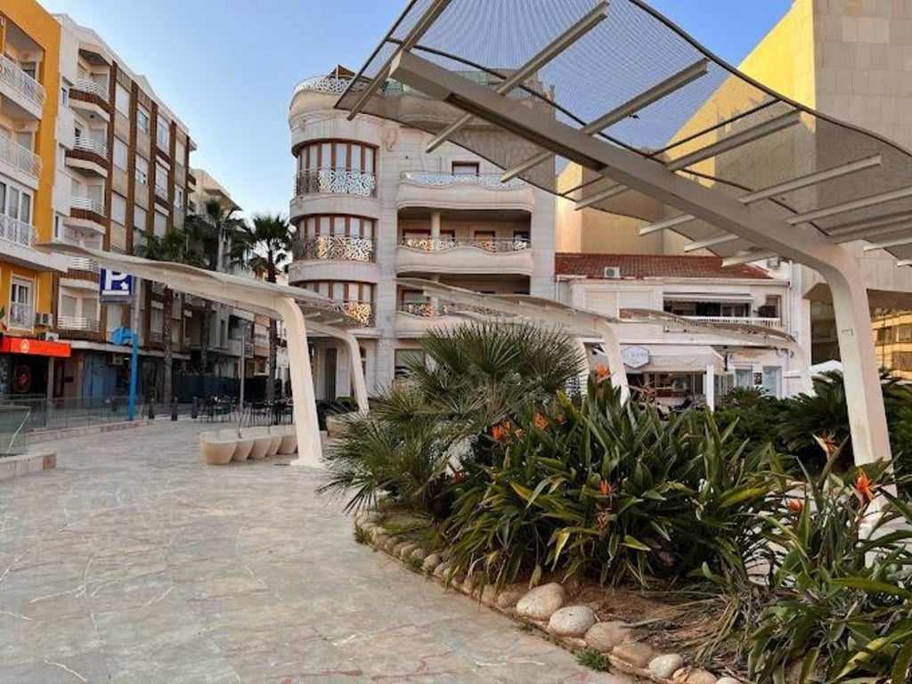 Apartment in Torrevieja - Image 3