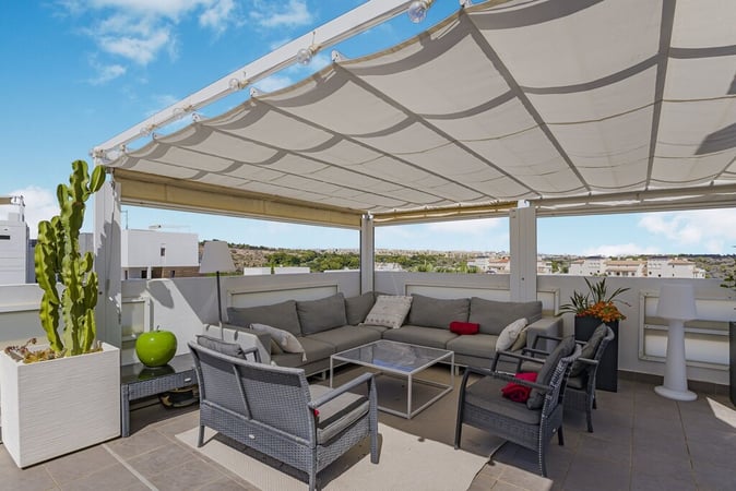 House in Dehesa de Campoamor - view 1