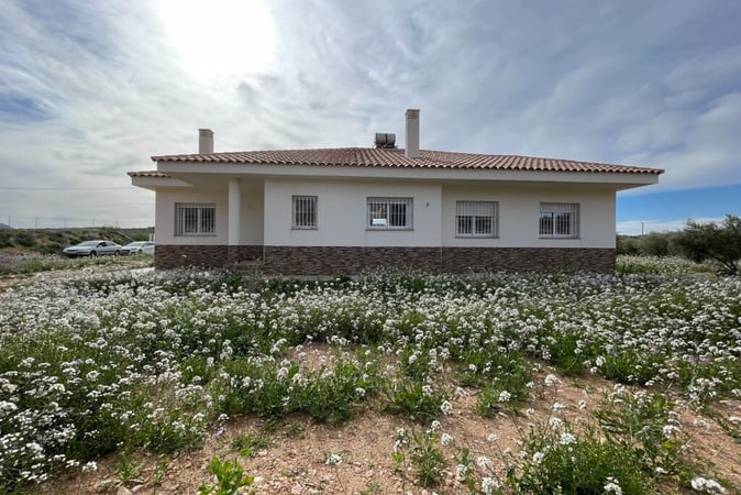 House in Macisvenda - view 1