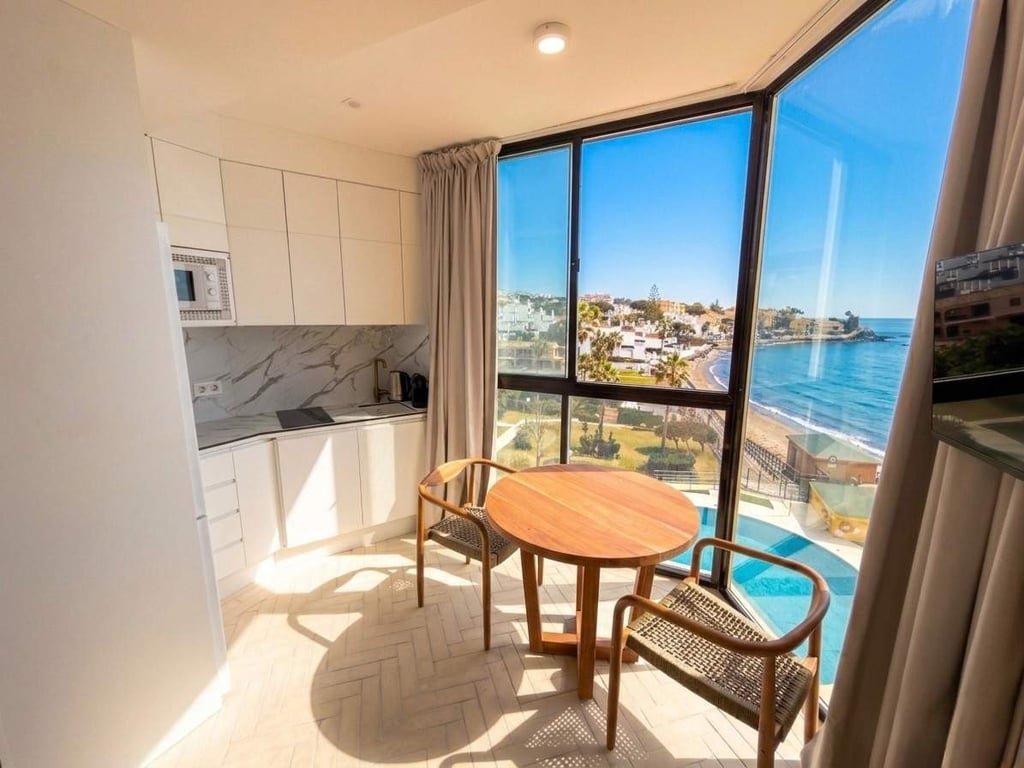 Apartment in Mijas Costa - Image 2