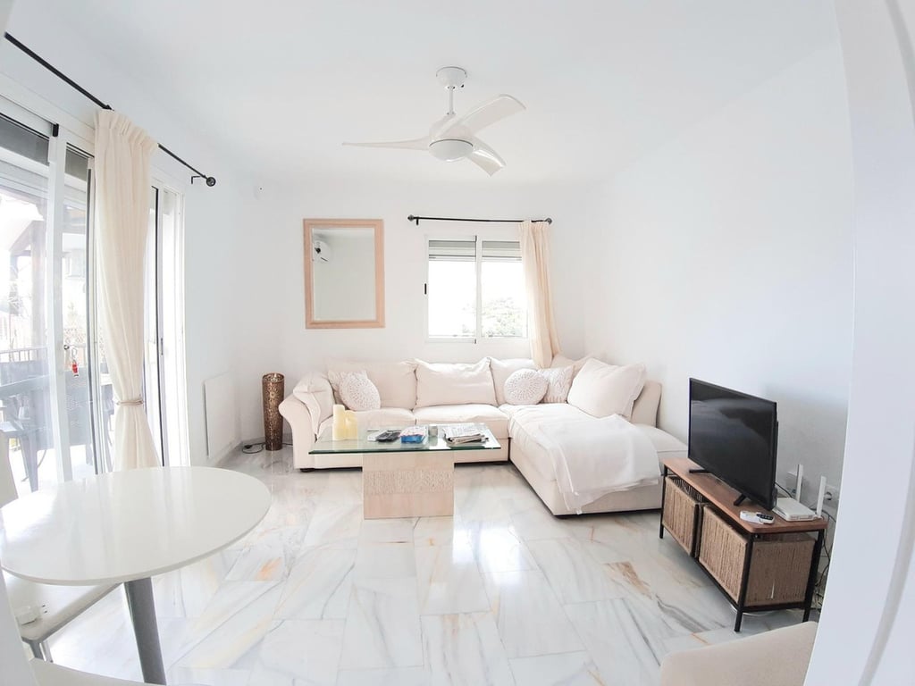 Apartment in Mijas Costa - Image 3