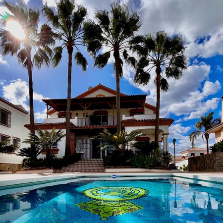 Villa in Alhaurin el Grande - view 1