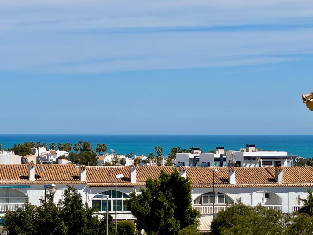 Apartment in Urbanizacion los Balcones - Image 2